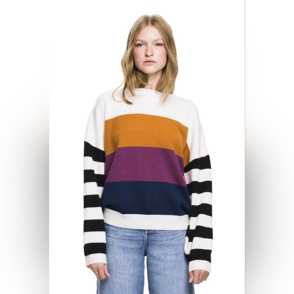 Blu‎ Ivy Young Contemporary Colorblock Striped Sweater Womens Size S/M Crew Neck